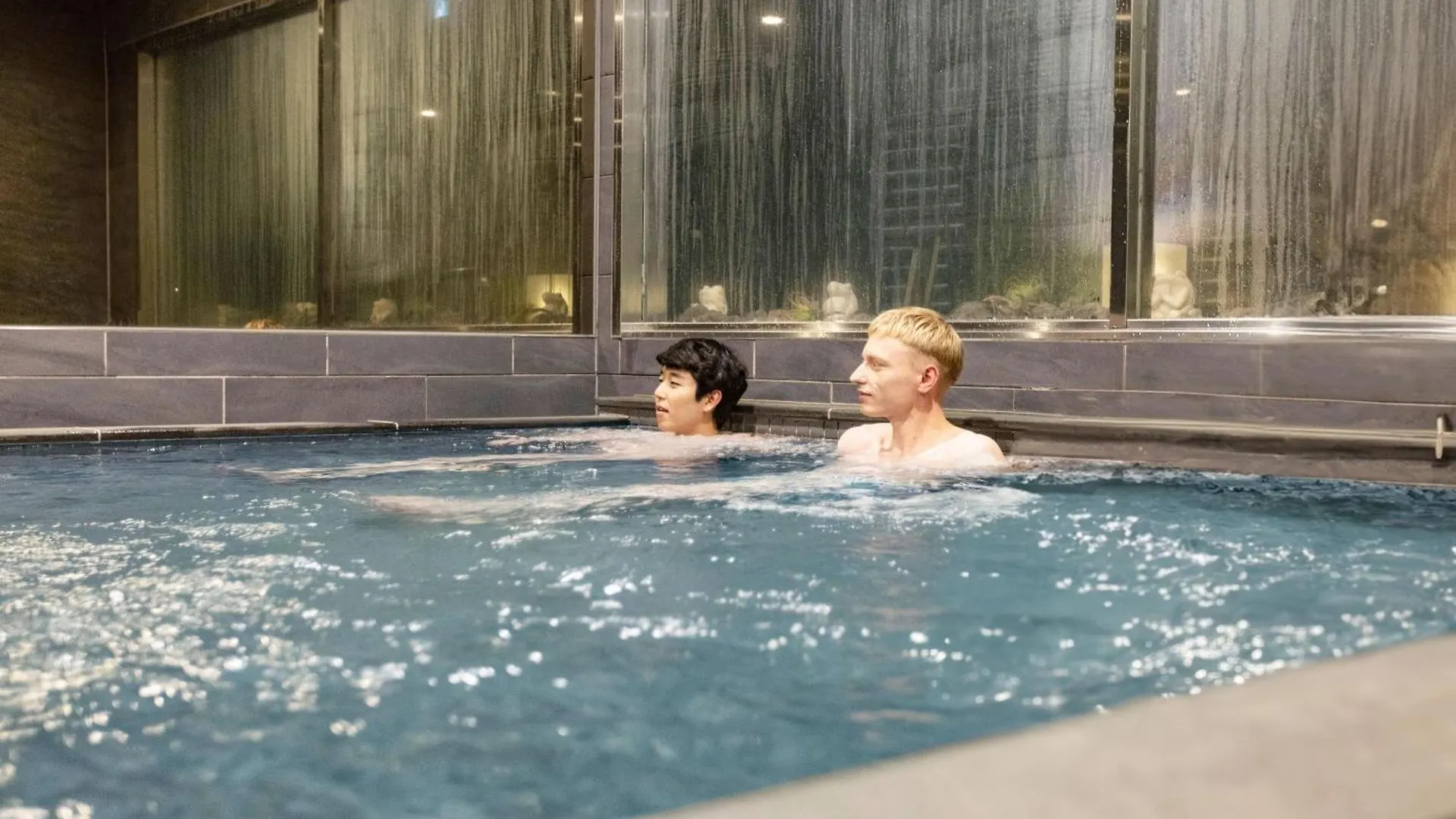 Hôtel capsule Anshin Oyado Shinjuku Ekimaeten Tōkyō Japon
