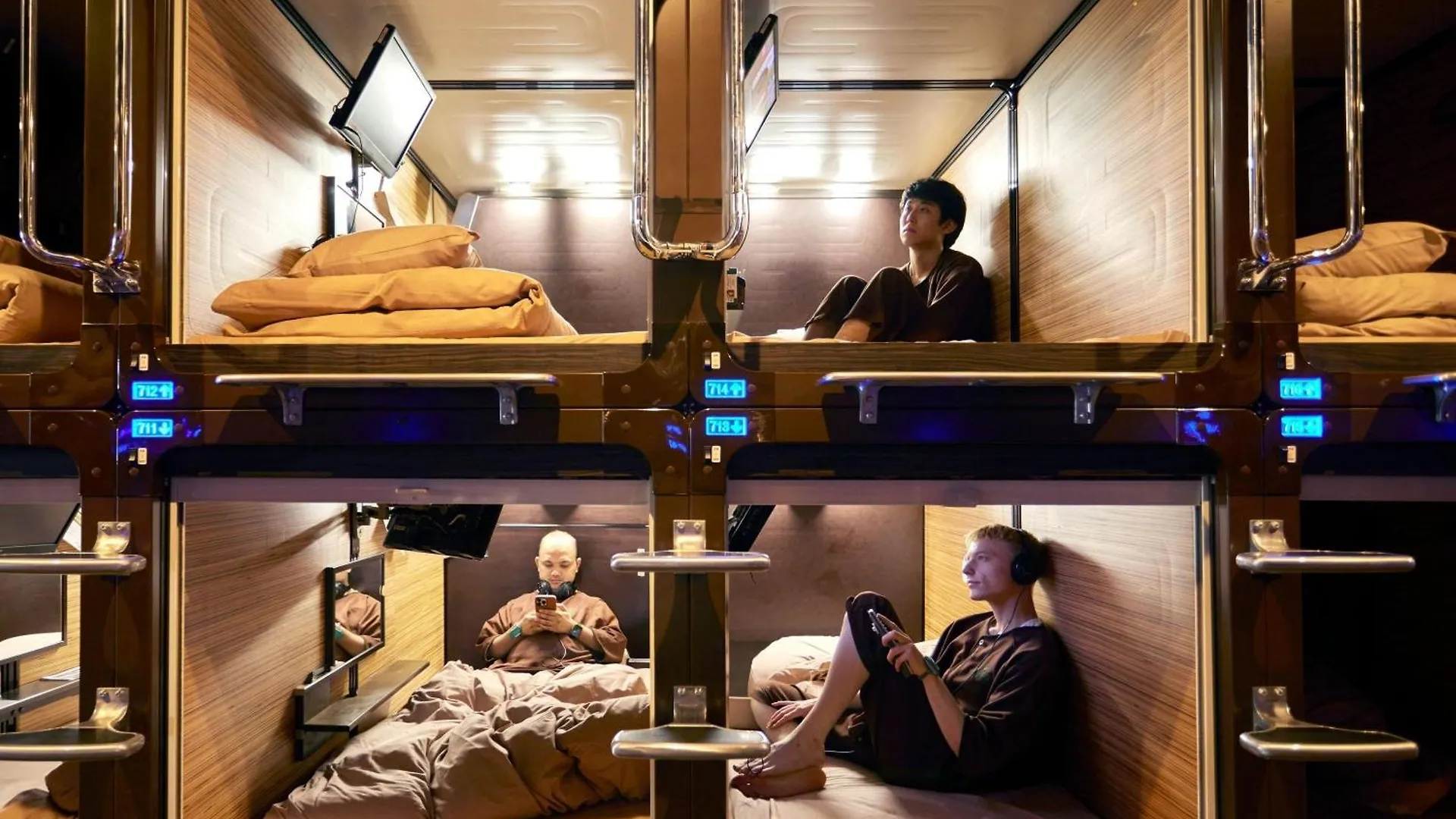 Hôtel capsule Anshin Oyado Shinjuku Ekimaeten Tōkyō Japon